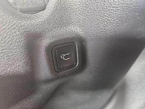 Used 2018 Jeep Compass Limited w/ Navigation Group AWD/4WD image 31
