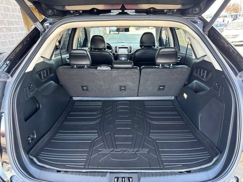 Used 2019 Ford Edge Titanium w/ Equipment Group 301A FWD image 36