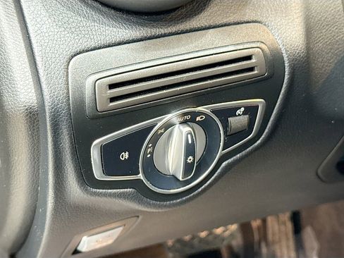 Used 2021 Mercedes-Benz GLC 300 GLC 300 image 17