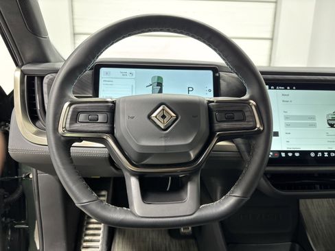 Used 2023 Rivian R1S Adventure image 28