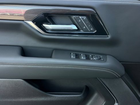New 2026 GMC Yukon XL Elevation w/ Elevation Premium Package RWD image 8