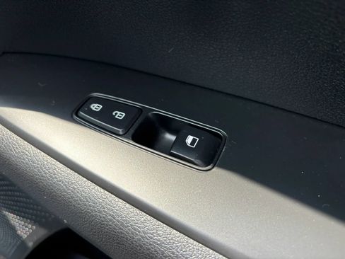 Used 2024 Kia Forte LXS FWD image 44
