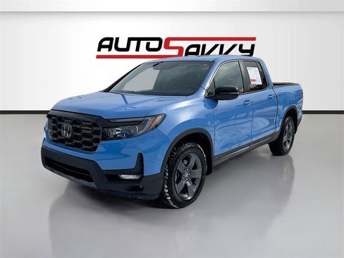 Used 2025 Honda Ridgeline TrailSport image 3