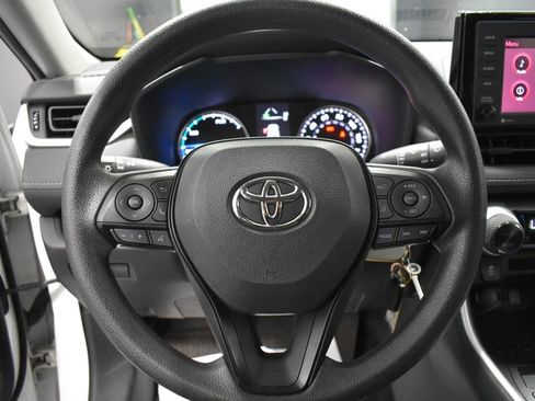 Used 2022 Toyota RAV4 LE AWD/4WD image 23