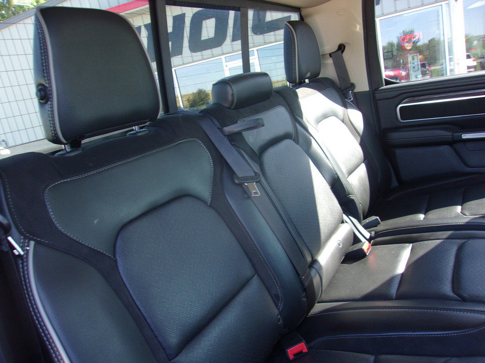 Used 2019 RAM 1500 Laramie AWD/4WD image 15