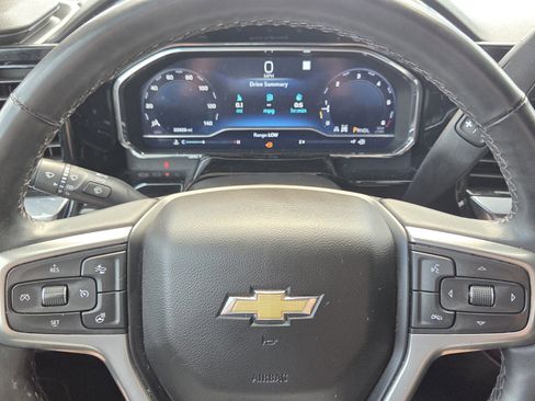 Used 2023 Chevrolet Silverado 1500 LT AWD/4WD image 18