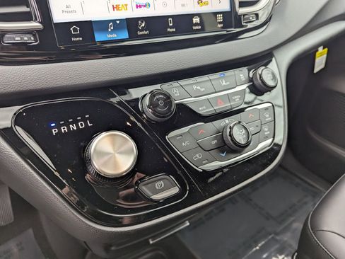 New 2026 Chrysler Voyager LX image 16