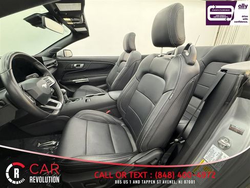 Used 2025 Ford Mustang Premium RWD image 17