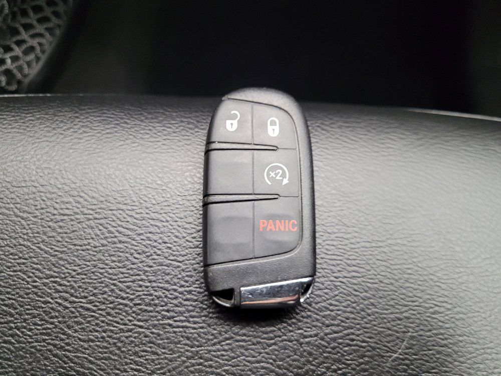 Used 2017 Jeep Compass Latitude w/ Popular Equipment Group AWD/4WD image 32