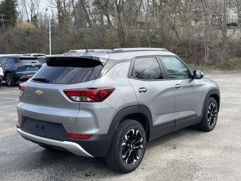 Used 2023 Chevrolet TrailBlazer LT w/ Convenience Package image 3