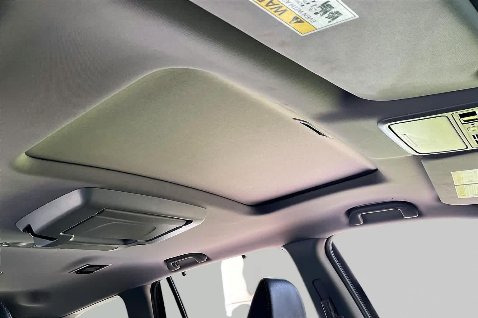 Used 2019 Honda Pilot Touring image 13