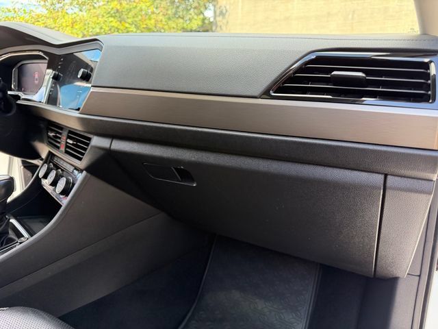 Used 2020 Volkswagen Jetta SEL Premium FWD image 27