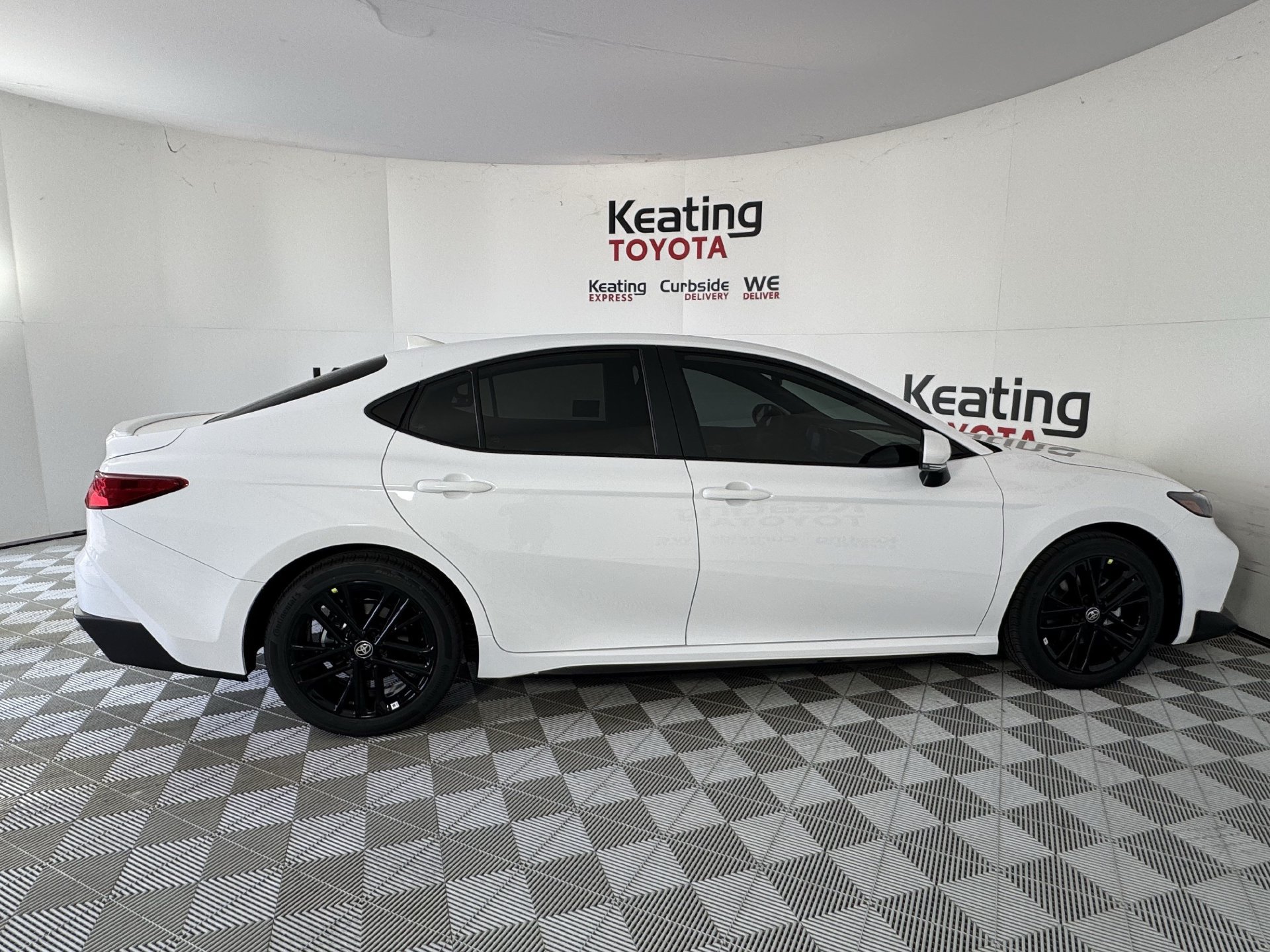 New 2026 Toyota Camry SE w/ Convenience Package FWD image 4