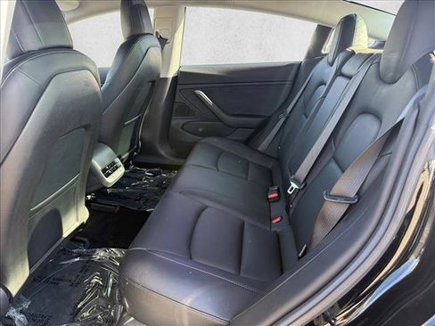 Used 2018 Tesla Model 3 Mid Range image 23