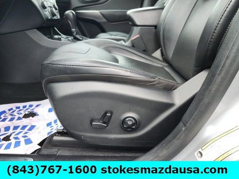 Used 2020 Jeep Cherokee Limited image 15