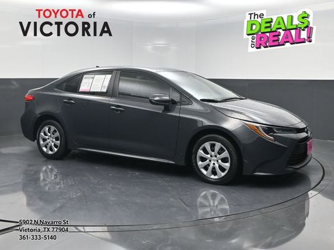 Used 2023 Toyota Corolla LE image 1