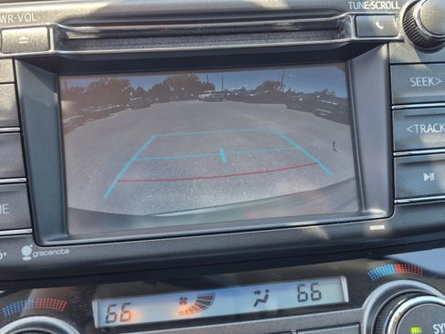 Used 2015 Toyota RAV4 XLE FWD image 21