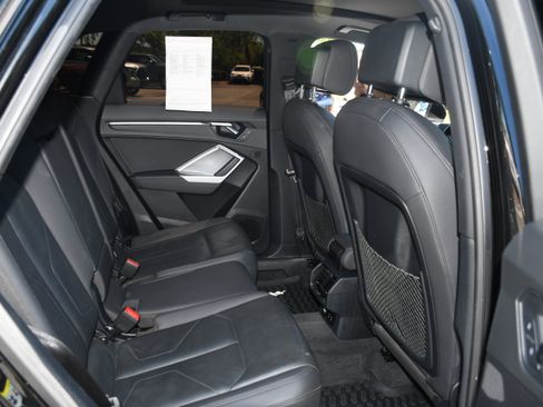 Used 2020 Audi Q3 2.0T Premium AWD/4WD image 17