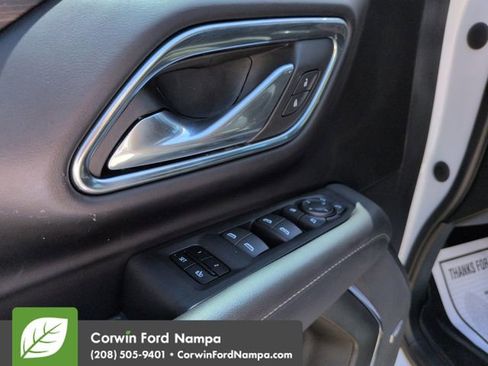 Used 2023 Chevrolet Tahoe Z71 w/ Luxury Package AWD/4WD image 11