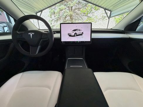 Used 2023 Tesla Model Y Long Range AWD/4WD image 2