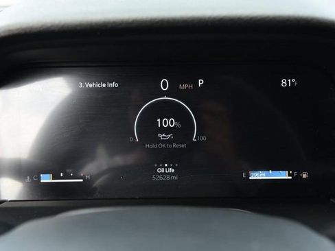 Used 2024 Jeep Grand Cherokee Altitude image 12