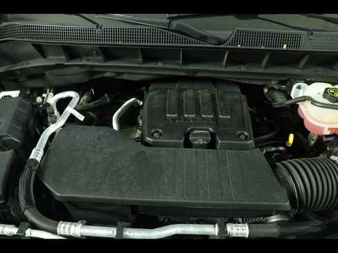Used 2024 Chevrolet Silverado 1500 LT AWD/4WD image 22