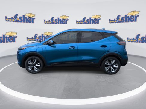 Certified 2022 Chevrolet Bolt EUV LT w/ Convenience Package FWD image 5