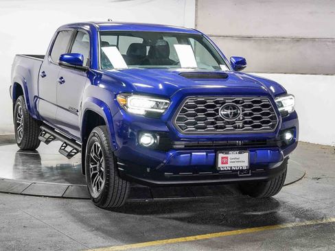 Certified 2023 Toyota Tacoma TRD Sport w/ Black Out Package (TMS) AWD/4WD image 3