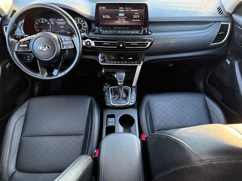 Used 2021 Kia Seltos SX w/ SX Sunroof Package image 13