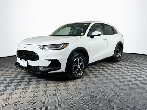 Certified 2024 Honda HR-V EX-L image 2