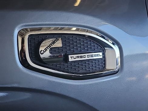Used 2016 Nissan Titan SV RWD image 33