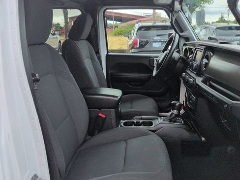 Used 2018 Jeep Wrangler Unlimited Sport AWD/4WD image 28