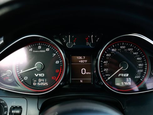 Used 2011 Audi R8 V10 image 28