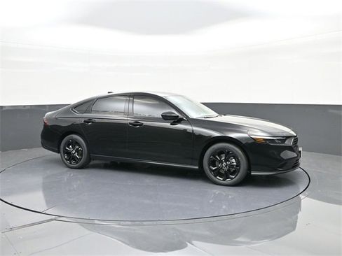 New 2025 Honda Accord SE image 13