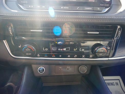 Used 2021 Nissan Rogue SL image 22