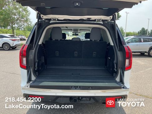 Used 2025 Ford Expedition Active AWD/4WD image 11