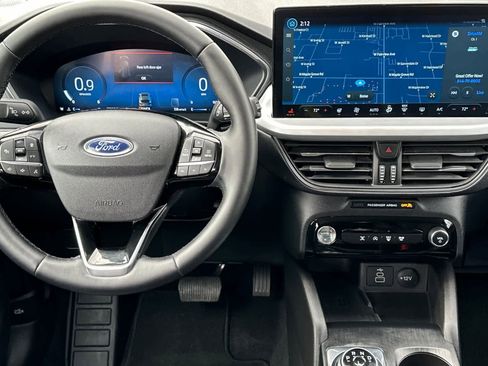 Certified 2025 Ford Escape Platinum image 14