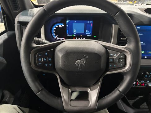 Used 2024 Ford Bronco Outer Banks image 11