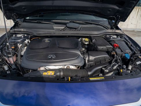 Used 2018 INFINITI QX30 Premium w/ Navigation Package FWD image 30
