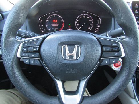 Used 2020 Honda Accord EX image 19