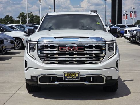 Used 2022 GMC Sierra 1500 Denali w/ Denali Reserve Package AWD/4WD image 2