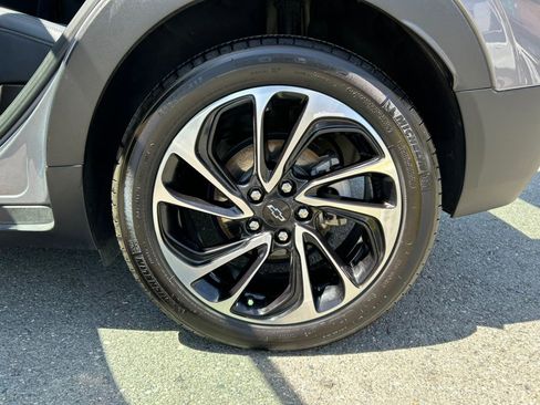 Used 2023 Chevrolet Bolt EUV Premier FWD image 58