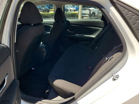 Used 2025 Hyundai Elantra SEL FWD image 9