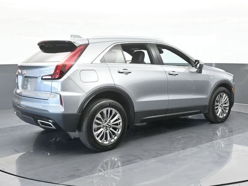 Used 2024 Cadillac XT4 Premium Luxury image 6