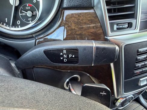 Used 2014 Mercedes-Benz GL 450 4MATIC image 28