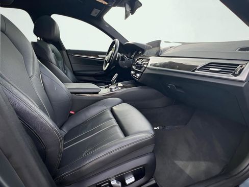 Used 2018 BMW 530i RWD image 27
