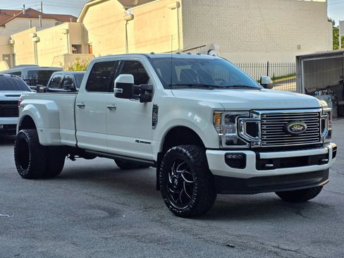 Used 2022 Ford F350 Limited AWD/4WD image 9