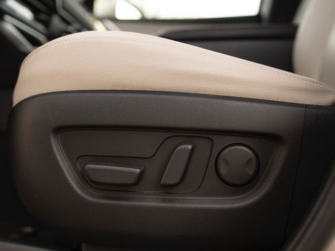 Used 2025 MAZDA CX-90 3.3 Turbo w/ Preferred Package image 12