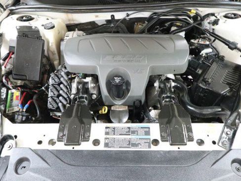 Used 2009 Buick LaCrosse CXL image 18