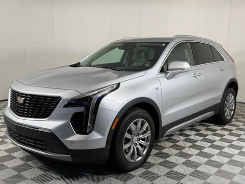 Used 2020 Cadillac XT4 Premium Luxury image 2
